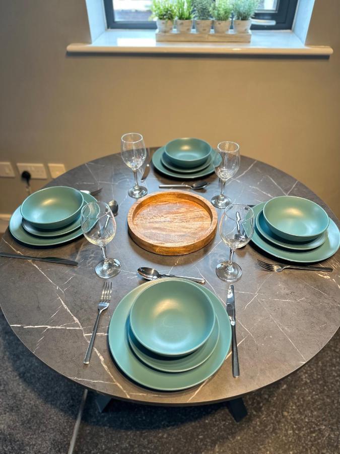 Stylish 2 Bed Apartment