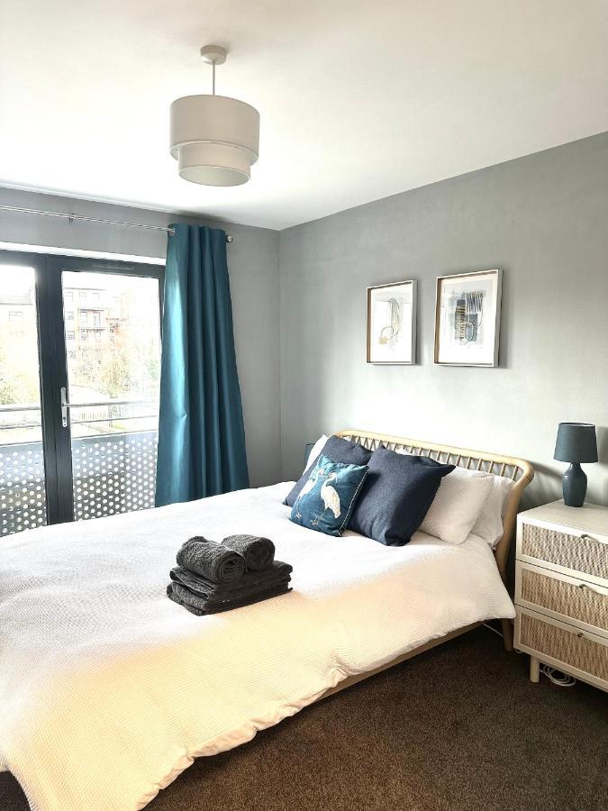 Stylish 2 Bed Apartment *